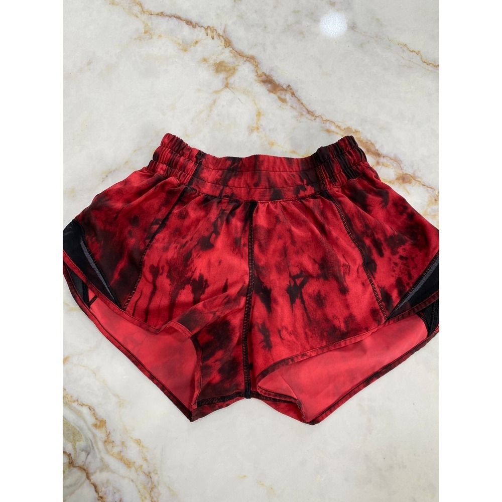 Lululemon Hotty Hot Short II 2.5"  Game Day Red Black Multi / Black Size 2